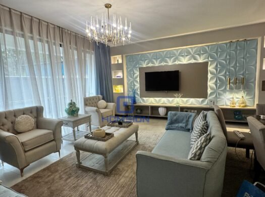 3 Bedroom Apartment For Sale in Riverside