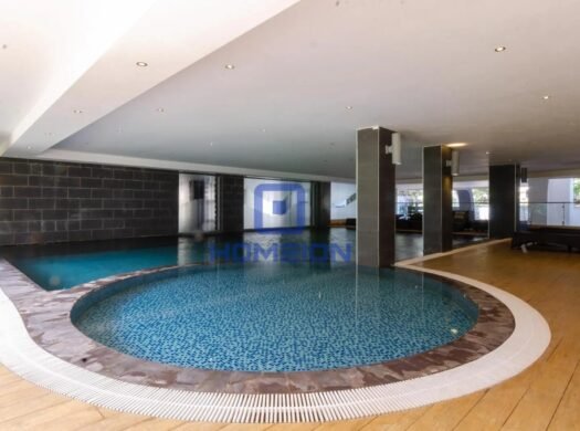 3 Bedroom Apartment For Sale in Riverside