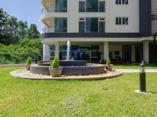 3 Bedroom Apartment For Sale in Riverside