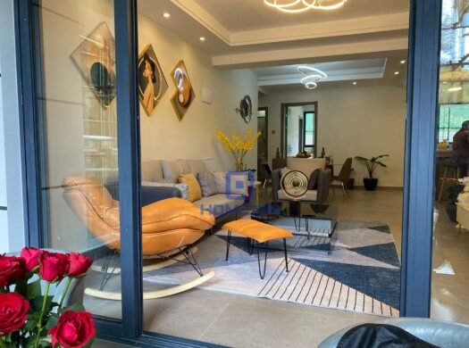 3 Bedroom Apartment For Sale in Riverside