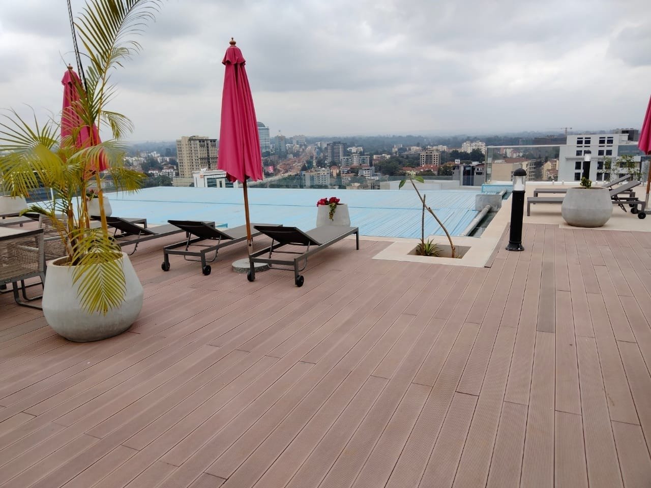 imgi_40_Rooftop-pool Skynest Residences in Westlands, Nairobi | Luxury 1, 1.5, 2 & 3 Bedroom Duplex Apartments For Sale
